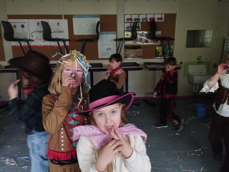 Carnaval Cowboys en indianen (3)